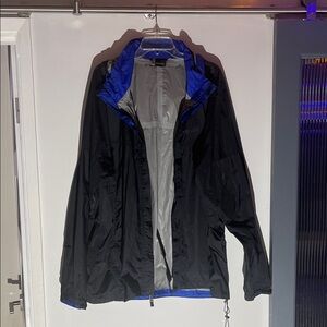 Marmot Men's Black and Royal Blue Windbreaker